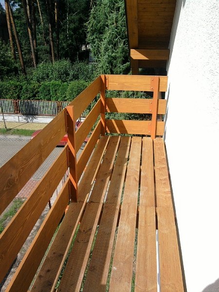 Dřevěná podlaha na balkónu